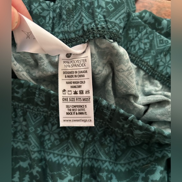 EUC Sweetlegs in One Size “Sleigh Ride” - Picture 2 of 3